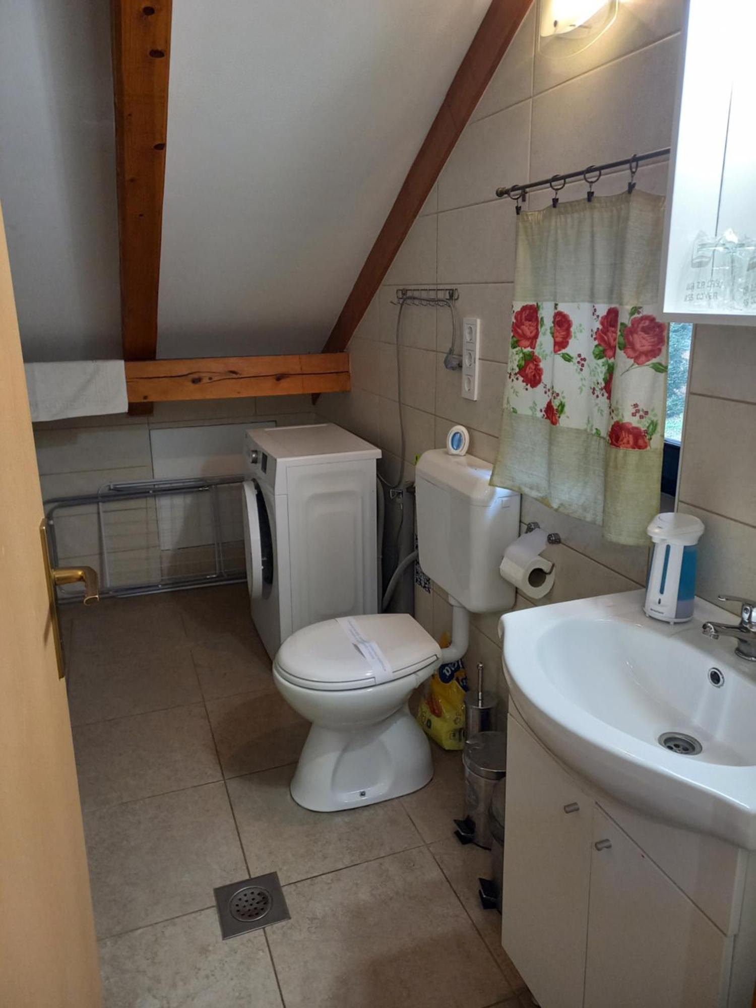 2 Apartment *
